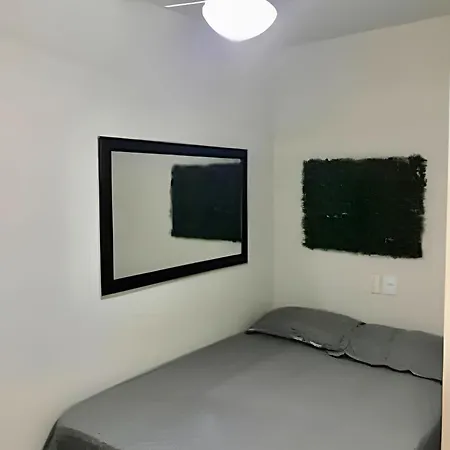 Flats proximo praia Copacabana posto 6-3